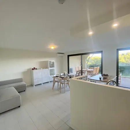 Ouest- 2p Au Calme, Piscine, Ac